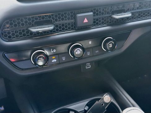 Used 2025 Honda HR-V LX image 14