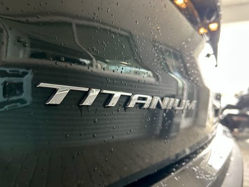 Used 2024 Ford Edge Titanium AWD/4WD image 43