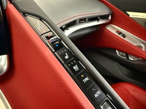 Used 2023 Chevrolet Corvette Stingray Preferred Conv w/ Z51 Performance Package RWD image 27