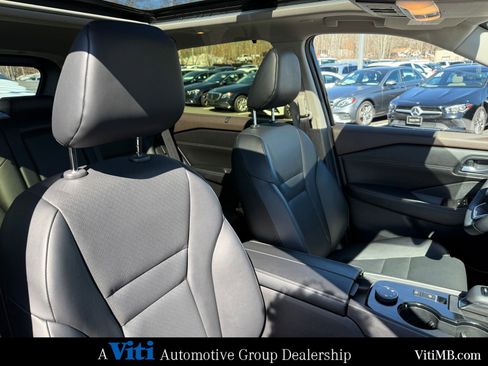 Used 2023 Nissan Rogue SV w/ SV Premium B Package image 31