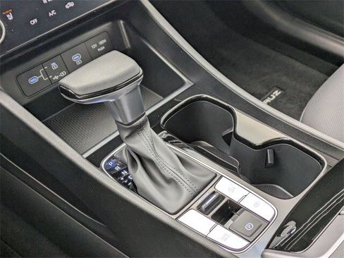 Certified 2025 Hyundai Santa Cruz SEL image 9