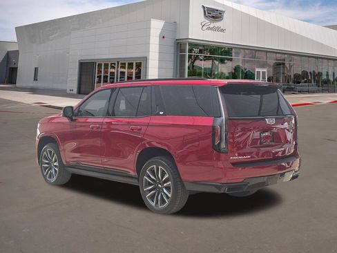 Used 2023 Cadillac Escalade Sport Platinum w/ Heavy-Duty Trailer Package AWD/4WD image 4