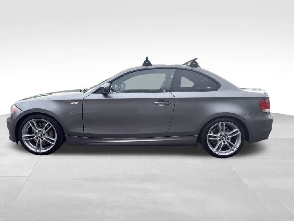 Used 2010 BMW 135i Coupe RWD image 2