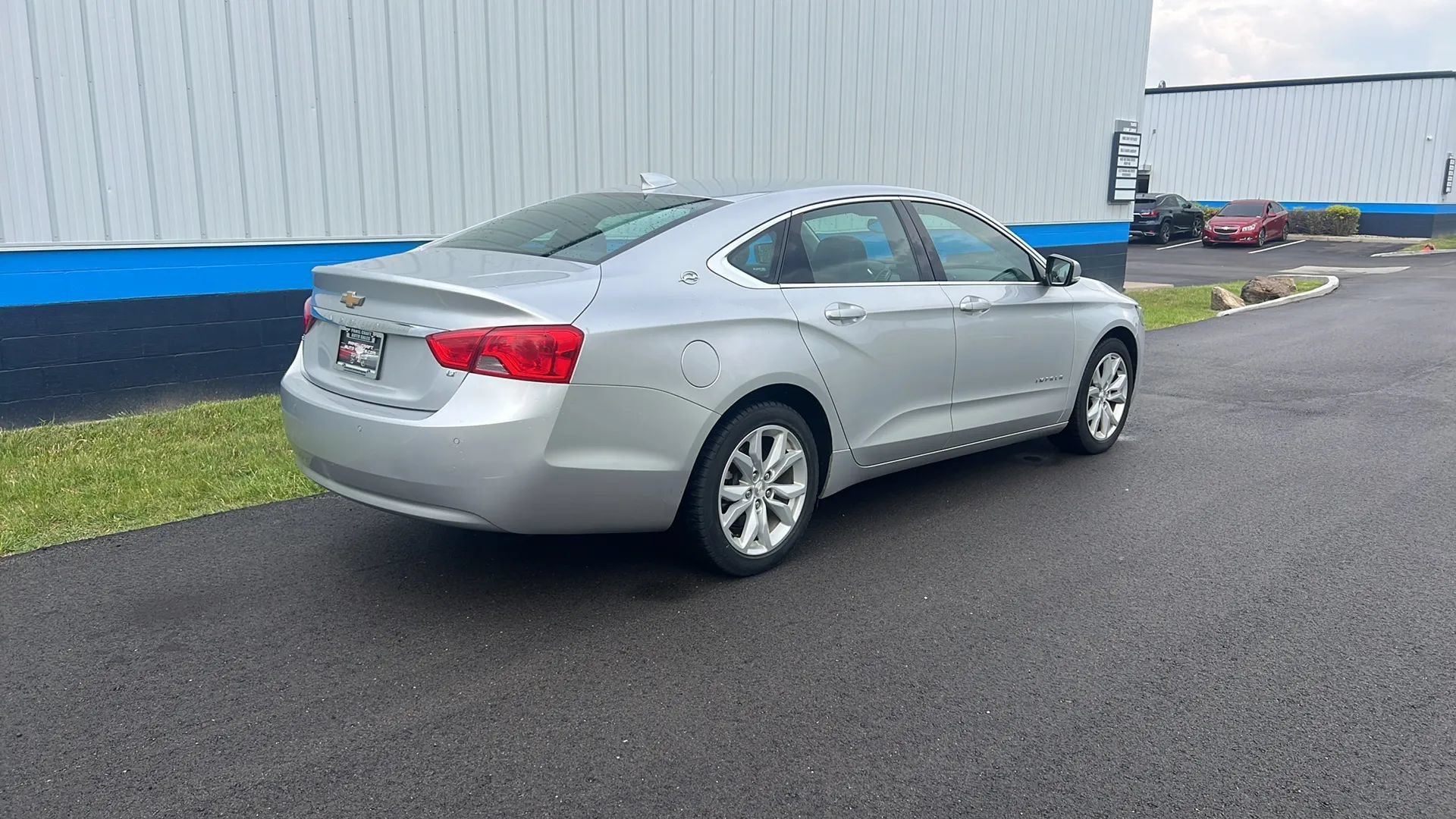Used 2016 Chevrolet Impala LT w/ Convenience Package FWD image 5