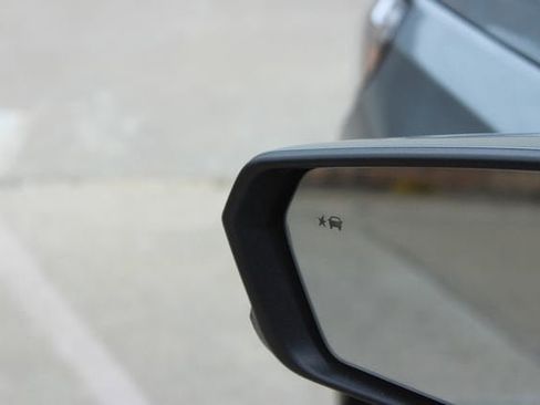 Used 2023 GMC Terrain SLT w/ Tech Package image 23