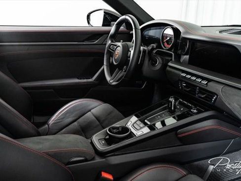 Used 2024 Porsche 911 Carrera GTS RWD image 44