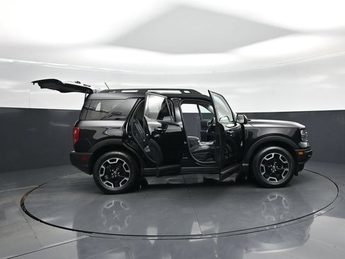 Used 2023 Ford Bronco Sport Outer Banks w/ Tech Package AWD/4WD image 5