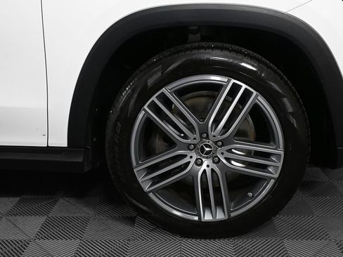 Used 2026 Mercedes-Benz GLS 450 4MATIC image 37