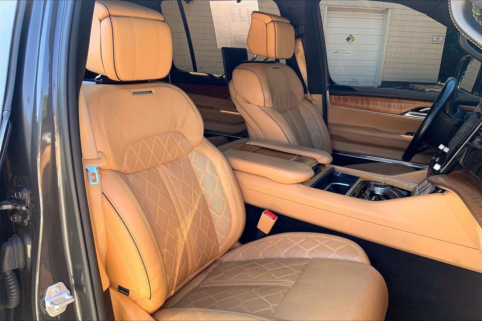 Used 2022 Jeep Grand Wagoneer Series III w/ Rear Seat Video Group 1 AWD/4WD image 7