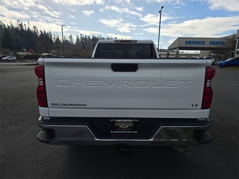 Used 2025 Chevrolet Silverado 2500 LT w/ Convenience Package image 4