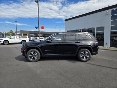 Used 2023 Jeep Grand Cherokee 4WD 4xe image 9