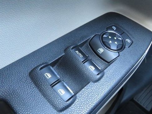 Certified 2020 Ford EcoSport S image 23