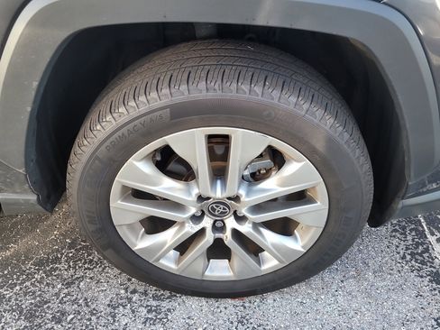 Used 2025 Toyota RAV4 XLE Premium image 9