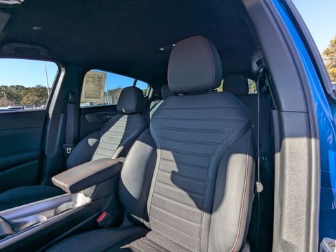 Used 2023 Dodge Hornet GT w/ GT Blacktop Package image 9