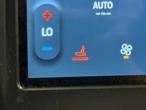 Used 2024 Ford Edge SEL AWD/4WD image 23
