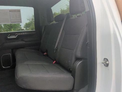 Used 2025 Chevrolet Silverado 2500 LT AWD/4WD image 15