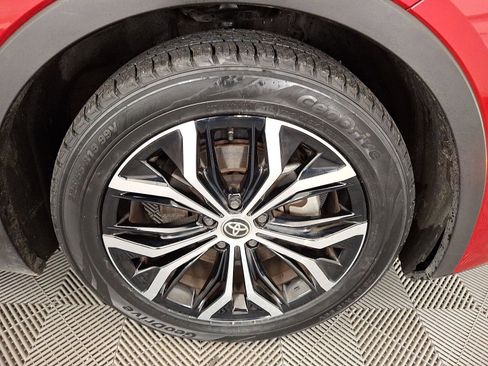 Used 2024 Toyota Crown XLE image 27