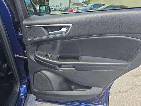 Used 2016 Ford Edge SEL w/ Equipment Group 201A AWD/4WD image 39