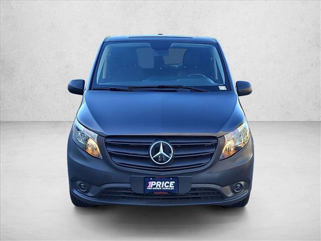 Used 2023 Mercedes-Benz Metris image 2