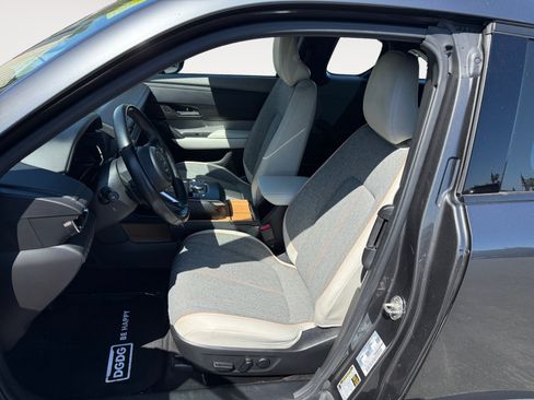 Used 2023 MAZDA MX-30 Electric w/ Premium Plus Pkg FWD image 10
