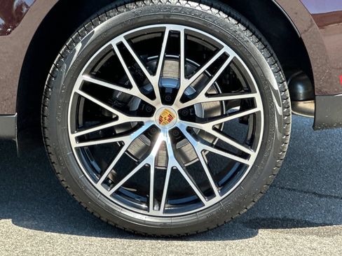 New 2026 Porsche Macan AWD/4WD image 44