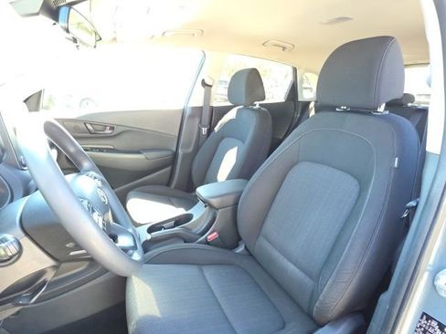 Certified 2022 Hyundai Kona SEL image 5