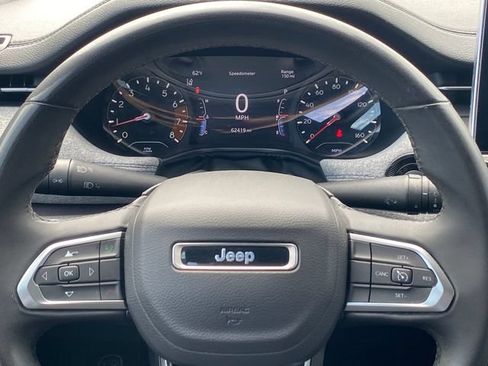 Used 2024 Jeep Compass Latitude AWD/4WD image 8