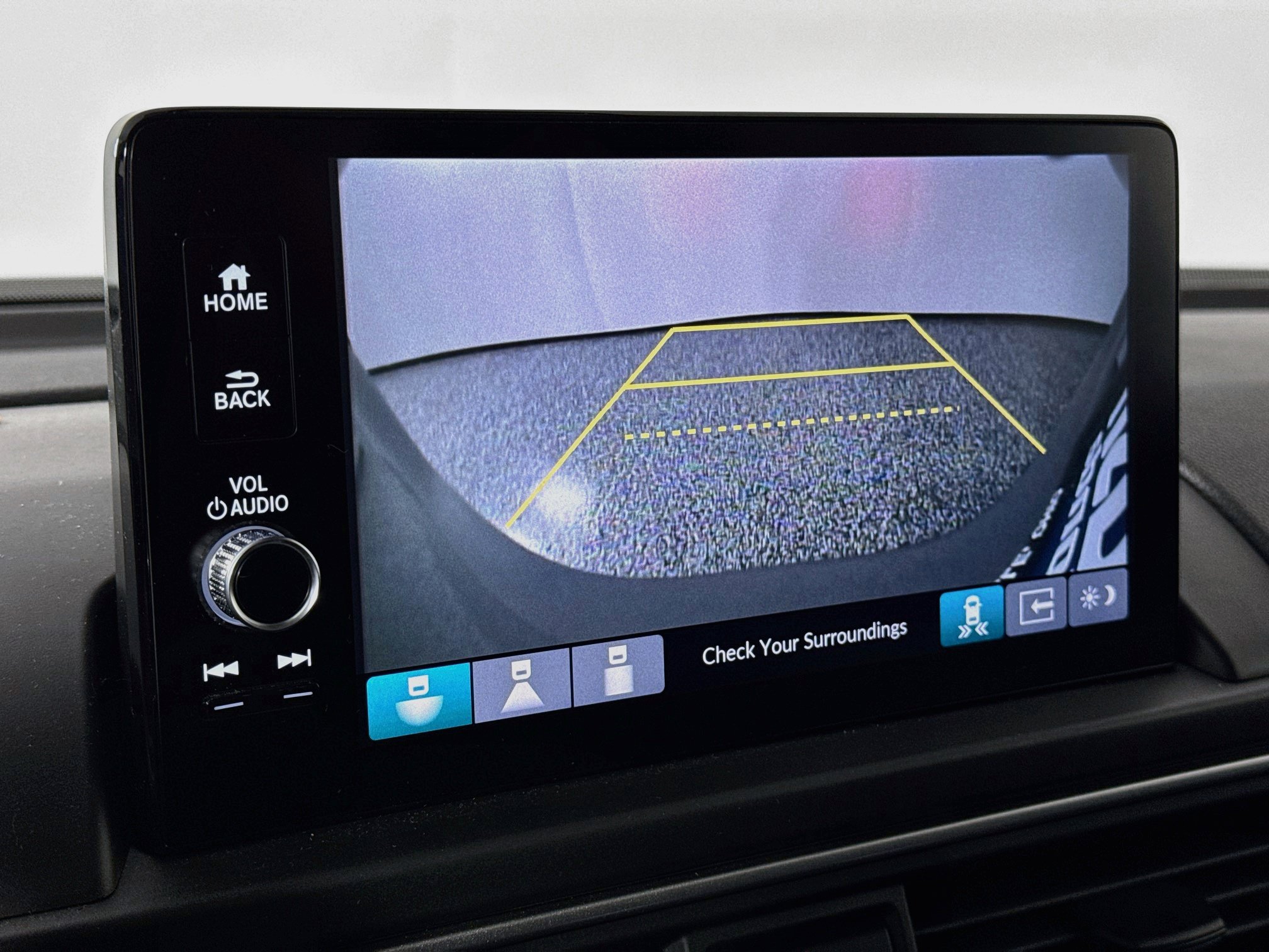 Certified 2025 Honda Pilot Touring image 14