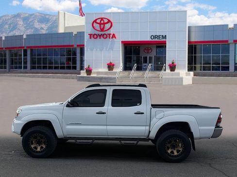Used 2015 Toyota Tacoma PreRunner image 6