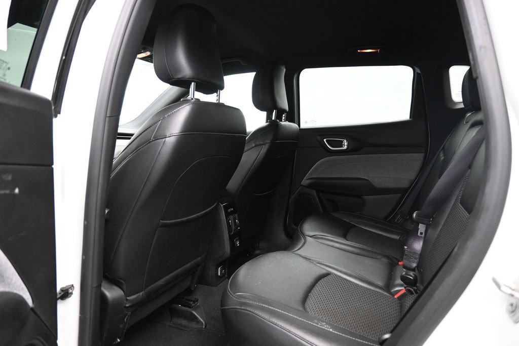 Used 2024 Jeep Compass Latitude AWD/4WD image 22