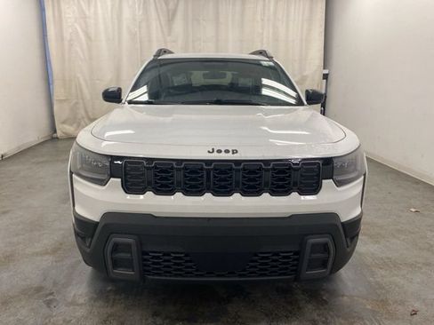 Used 2026 Jeep Cherokee Laredo AWD/4WD image 2