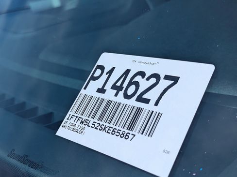 Used 2025 Ford F150 Lariat w/ Equipment Group 501A Mid image 5