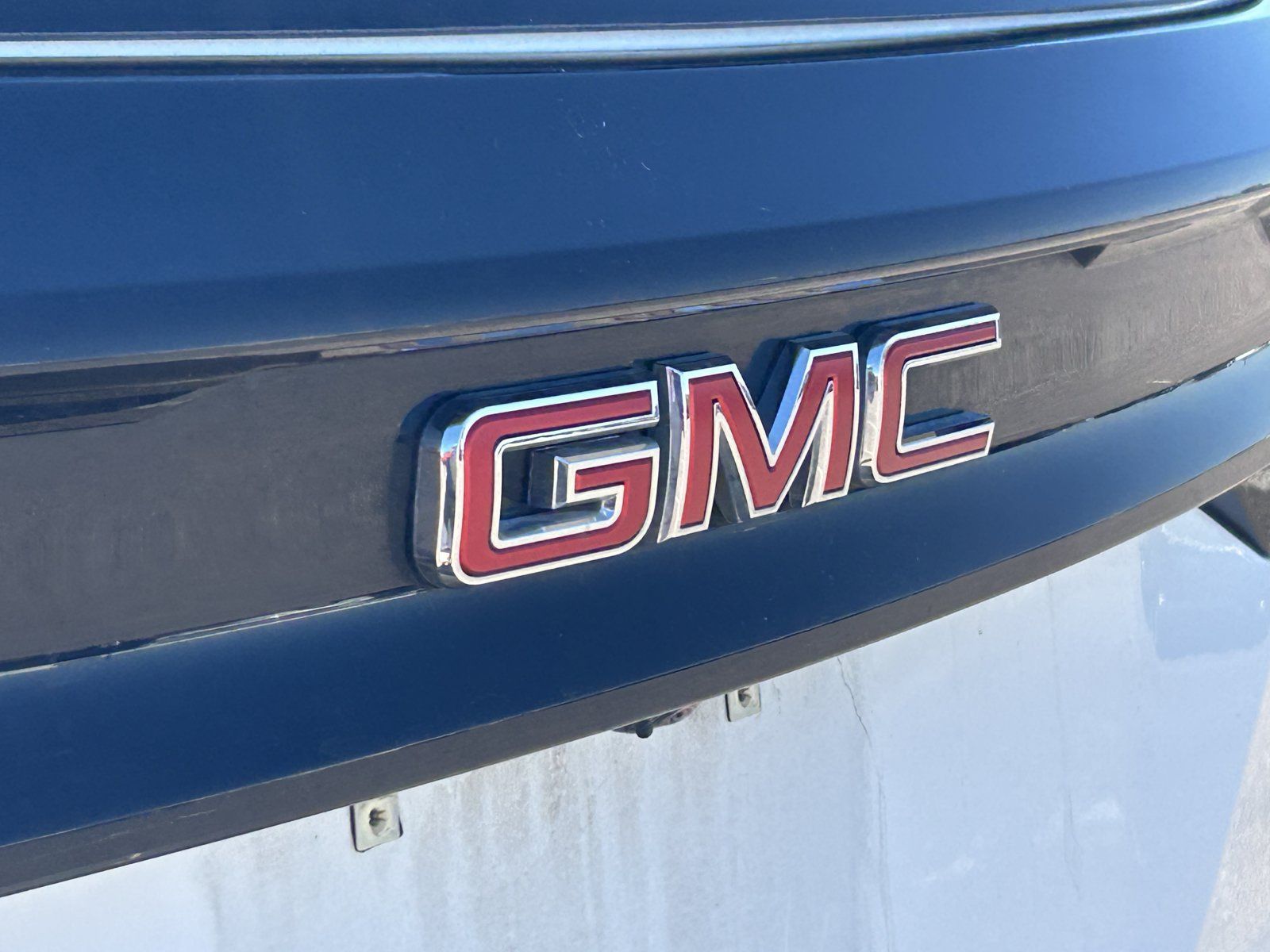 Used 2026 GMC Acadia Elevation w/ Elevation Premium Package FWD image 9