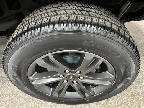 Used 2023 Ford F150 Lariat w/ Equipment Group 502A High image 20