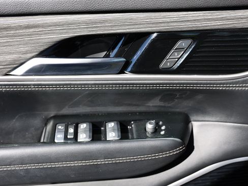 Used 2022 Jeep Wagoneer Series III w/ Convenience Group I image 38