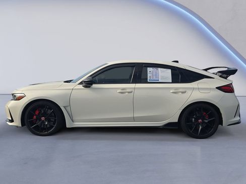 Used 2023 Honda Civic Type R image 2