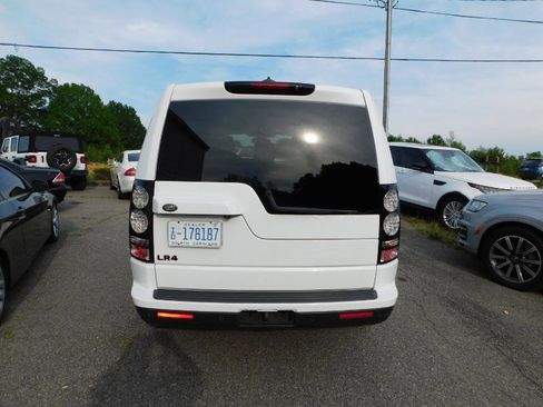 Used 2016 Land Rover LR4 HSE AWD/4WD image 8