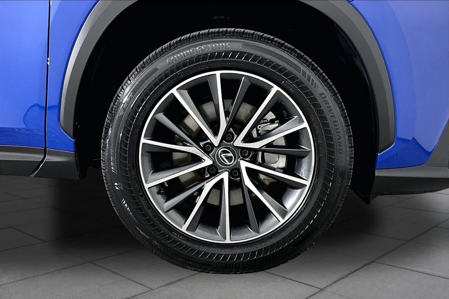 Used 2024 Lexus NX 350h AWD w/ Vision Package image 10