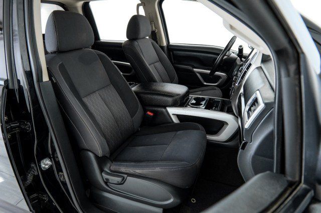 Used 2021 Nissan Titan SV w/ SV Convenience Package AWD/4WD image 32
