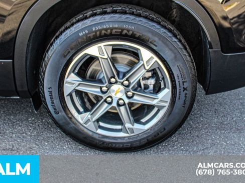 Used 2025 Chevrolet Blazer LT FWD image 16