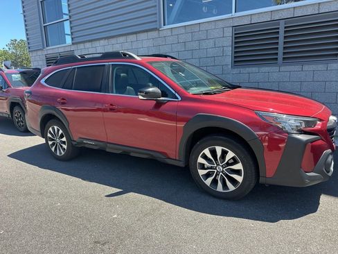 Used 2024 Subaru Outback Limited AWD/4WD image 12