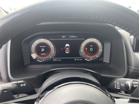 Used 2024 Nissan Rogue Platinum AWD/4WD image 11