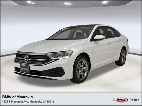 Used 2023 Volkswagen Jetta SE FWD image 1