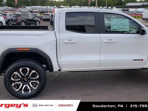 New 2026 GMC Canyon AT4 w/ Technology Plus Package AWD/4WD image 10