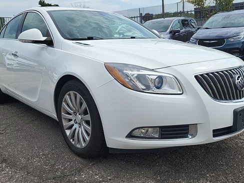 Used 2013 Buick Regal Premium FWD image 2