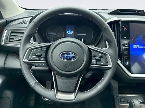 Used 2025 Subaru Ascent Touring AWD/4WD image 12