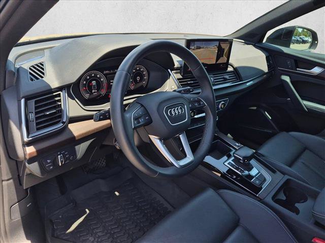 Used 2023 Audi Q5 2.0T Premium Plus w/ Premium Plus Package AWD/4WD image 10
