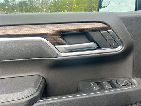 Used 2025 Chevrolet Silverado 1500 LT image 16