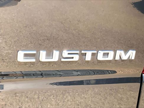 Used 2020 Chevrolet Silverado 1500 Custom w/ Custom Value Package AWD/4WD image 10