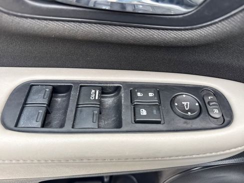 Used 2022 Honda HR-V LX image 15